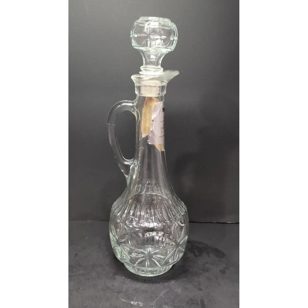 Mogen David Collector's‎ Empty Clear Wine Decanter, 3rd Series Limited Edition
